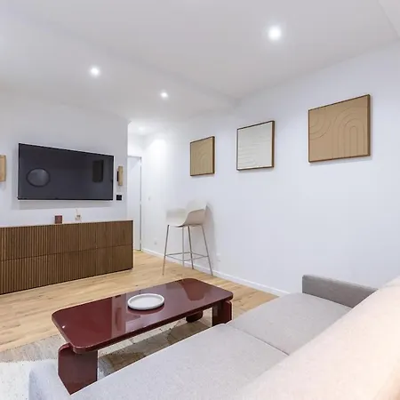 Apartment Stylish 4 Stars Near Montmartre & Metro