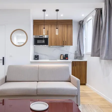 Apartment Stylish 4 Stars Near Montmartre & Metro
