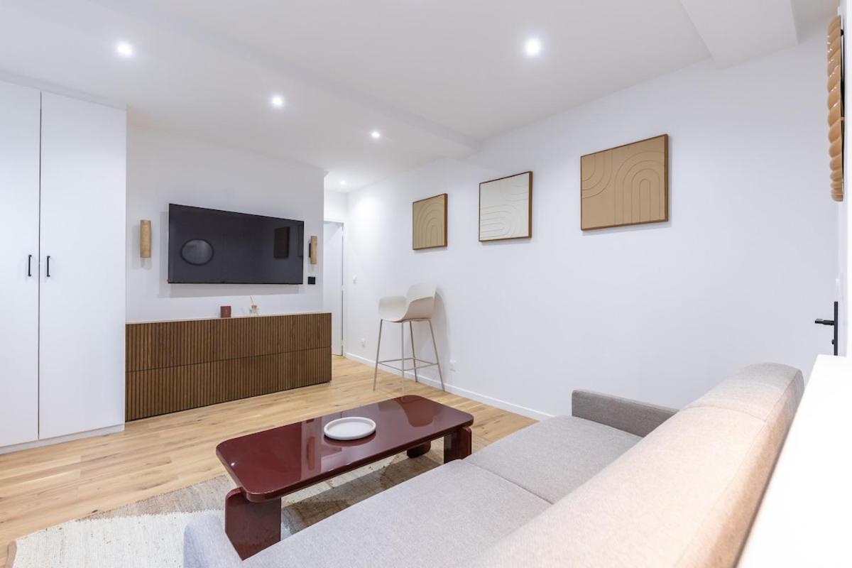 Apartment Stylish 4 Stars Near Montmartre & Metro